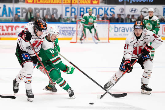Örebros Christopher Mastomäki och Rögles Samuel