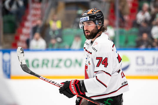 Örebros Nick Ebert jublar