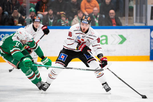 Rögles Mattias Sjögren och Örebros Robin Kovacs