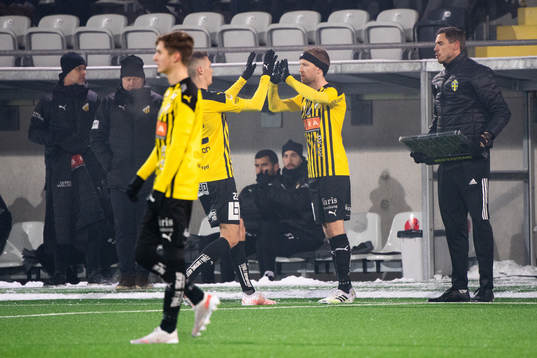 Häckens Rasmus Lindgren byts in
