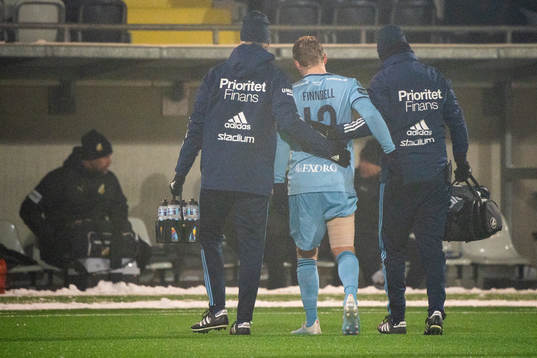 Djurgårdens Hampus Finndell utgår skadad