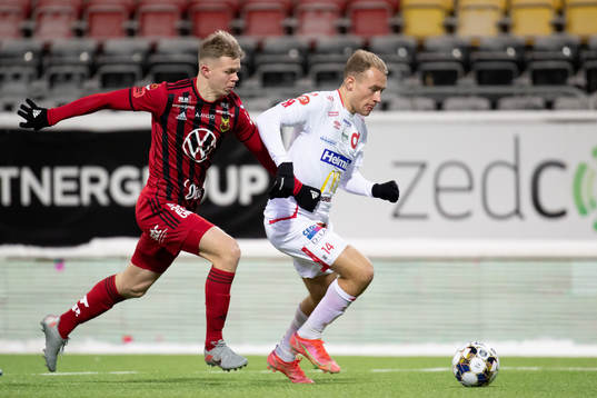 Östersunds Eirik Haugan och Degerfors Villiam Dahlström