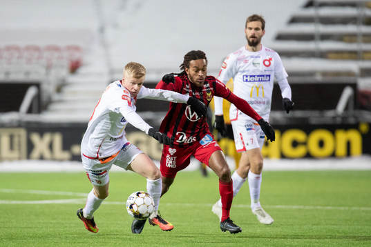 Degerfors Karl Axel Lindahl och Östersunds Francis