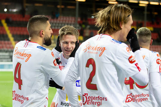Degerfors Johan Bertilsson jublar