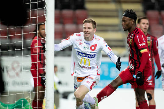 Degerfors Johan Bertilsson jublar