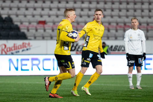 Elfsborgs Per Frick jublar