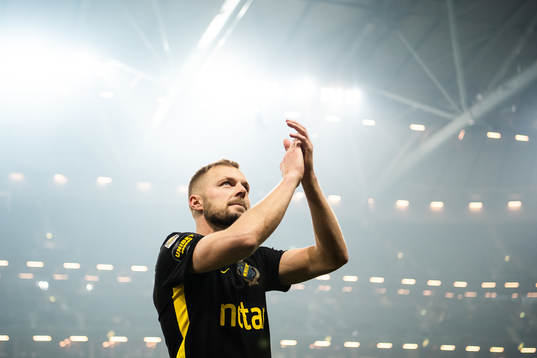 s Sebastian Larsson tackar publiken