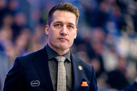 Växjös tränare Sam Hallam