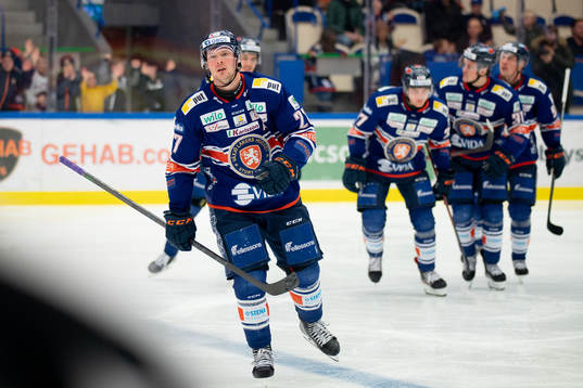 Växjös Martin Lundberg jublar