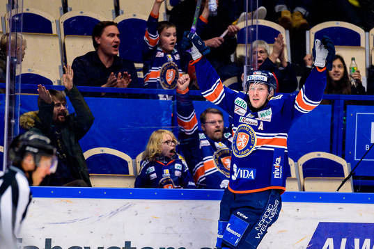 Växjös Martin Lundberg jublar