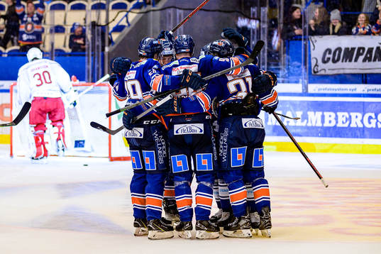 Växjös spelare jublar