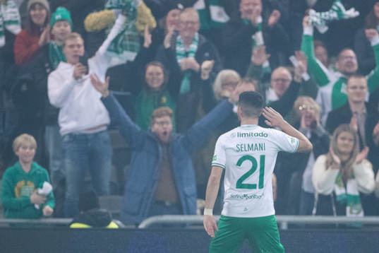 Hammarbys Astrit Selmani jublar