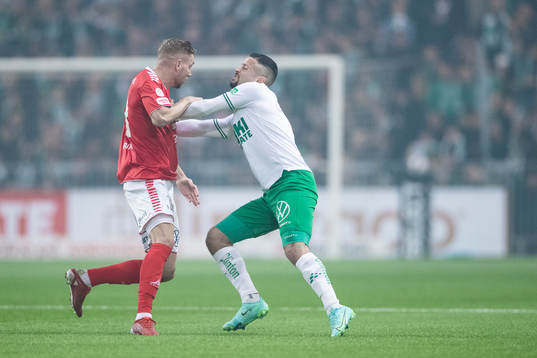 Kalmars Jonathan Ring och Hammarbys Mohanad Jeahze
