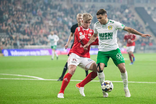 Kalmars Olle Lindh och Hammarbys Paulinho