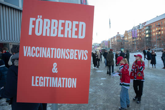 En informationsskylt gällande vaccinbevis för Covid-19