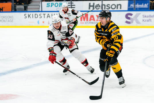 Skellefteås Joakim Lindström och Malmö Redhawks Fredrik