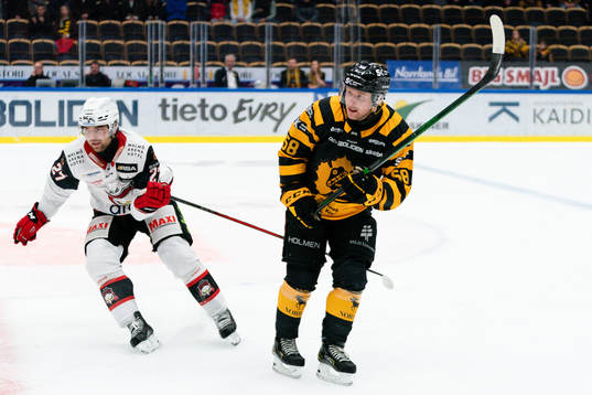 Malmö Redhawks Ponthus Westerholm och Skellefteås Oskar