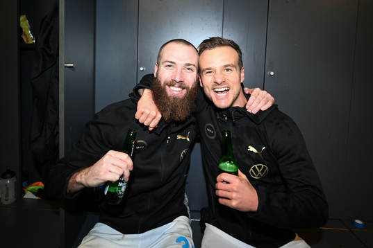 Malmö FFs Jo Inge Berget och Eric Larsson jublar i