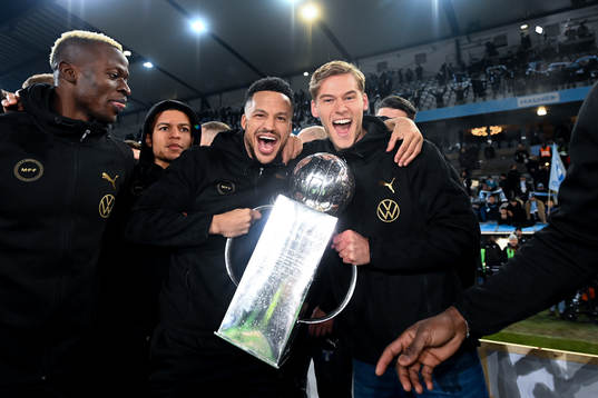 Malmö FFs Bonke Innocent , Martin Olsson och Felix Beijmo