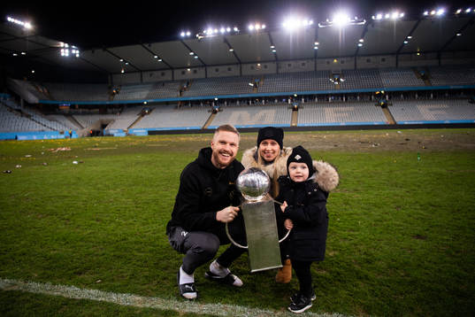 Malmö FFs Lasse Nielsen med familj