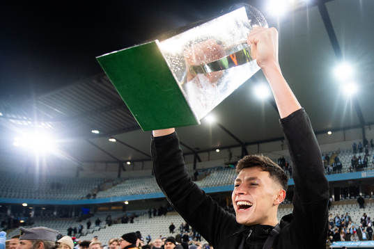 Malmö FFs Anel Ahmedhodzic jublar med Lennart Johanssons