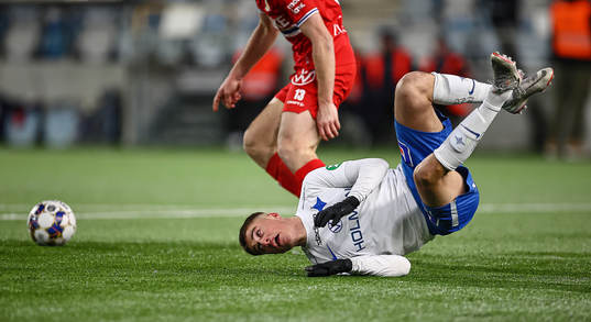 IFK Norrköpings Carl Björk fälls och det döms straff
