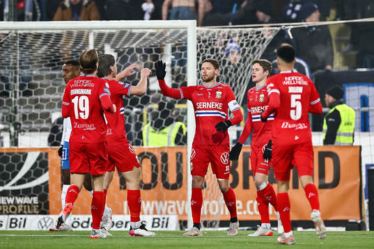 IFK Göteborgs Marcus Berg jublar eter mål 0-1