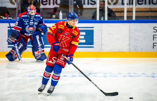Oskarshamns John Dahlström iförd Kalmar HC tröja