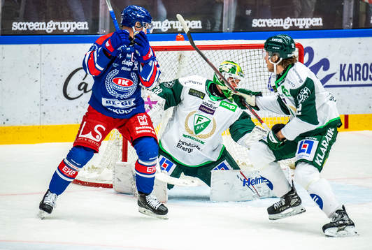 Oskarshamns Jonas Engström samt Färjestads målvakt