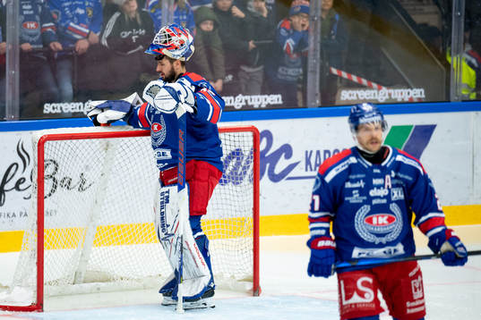 Oskarshamns målvakt Joe Cannata deppar