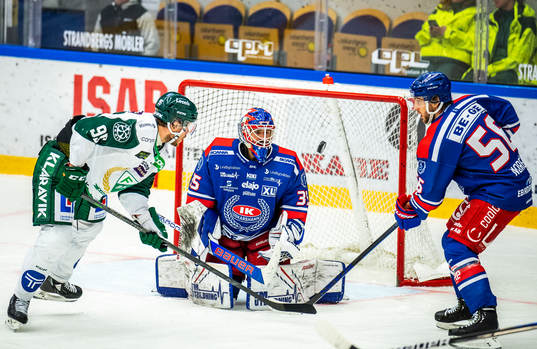 Färjestads Jacob de la Rose och Oskarshamns målvakt Joe