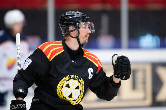 Brynäs Anton Rödin jublar