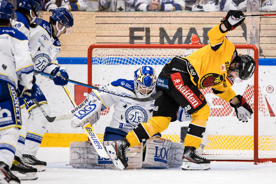Leksands målvakt Kasimir Kaskisuo och Luleås Linus