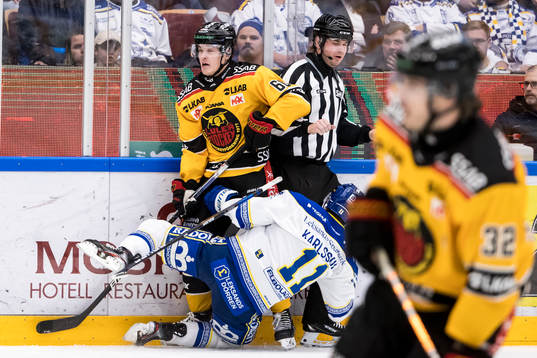 Luleås Julius Honka och Leksands Martin Karlsson