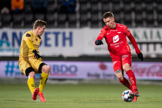 Alfons Sampsted of Bodø/Glimt and Robert Taylor of Brann