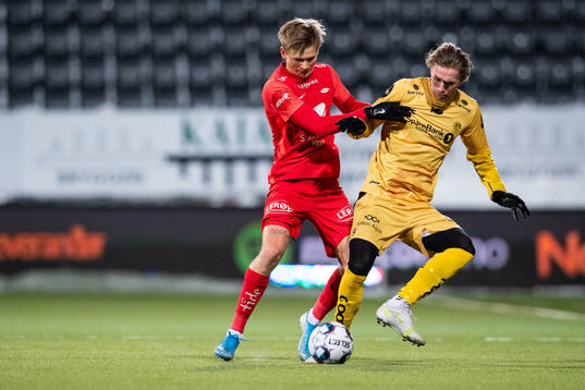 David Møller Wolfe of Brann and Ola Solbakken of