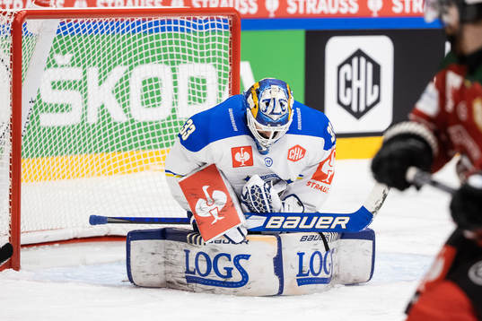 goalkeeper Axel Brage of Leksand