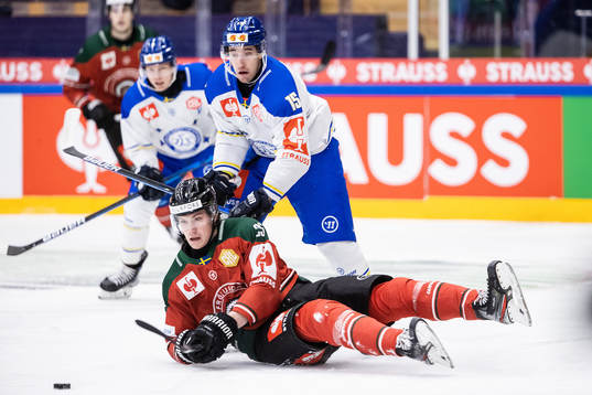Elmer Söderblom of Frölunda and Max Veronneau of Leksand