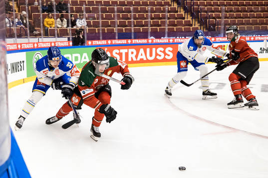 Leksands Jesper Kandergård and Frölundas Johan Sundström