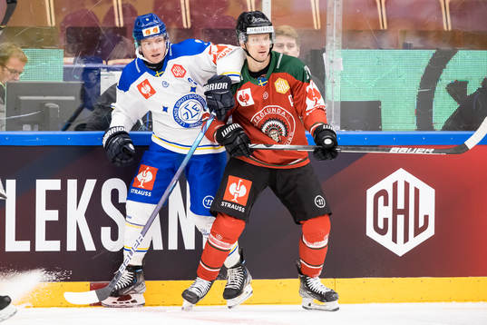 Leksands Patrik Zackrisson and Frölundas Nicklas Lasu