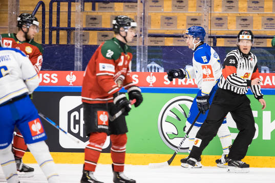 Leksands Max Veronneau celebrating