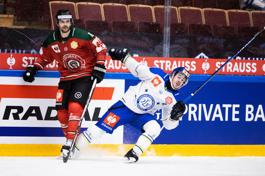 Stefan Elliot of Frölunda and Max Veronneau of Leksand