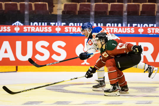 Justin Kloos  of Leksand and Simon Edvinsson  of Frölunda