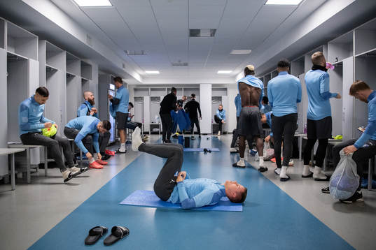 Niklas Moisander in the dressing room