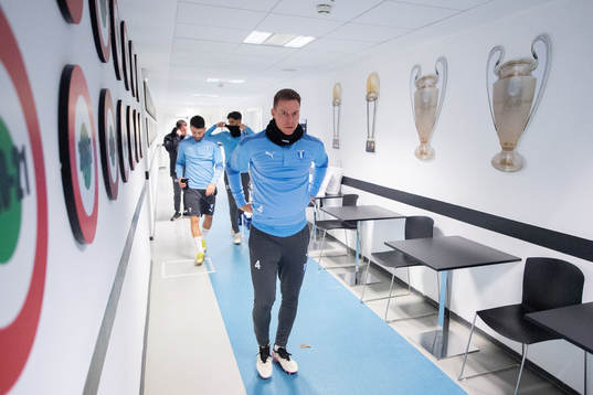 Niklas Moisander in the dressing room