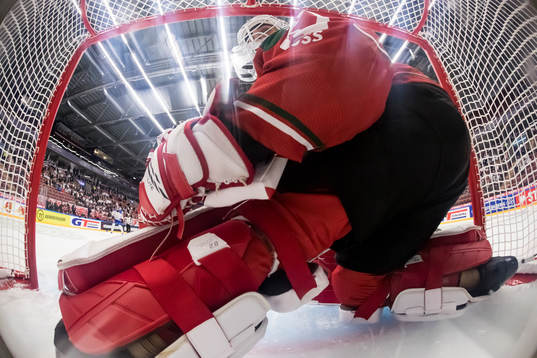 goalkeeper Matthew Tomkins of Frölunda