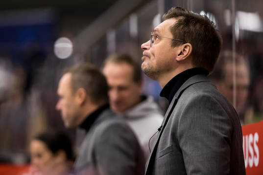 head coach Björn Hellkvist  of Leksand
