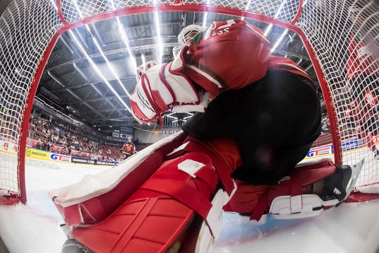 goalkeeper Matthew Tomkins of Frölunda