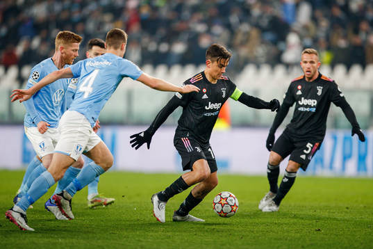Anders Christiansen and Niklas Moisander of Malmö FF
