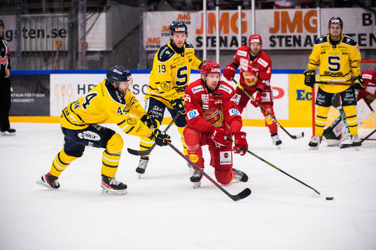 Södertäljes Erik Ullman och Villiam Haag samt Almtunas